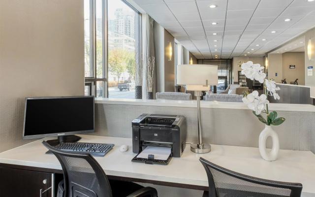 Best Western River North Hotel