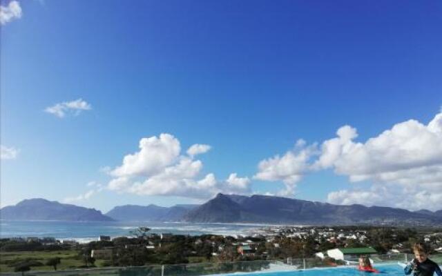 Mountain & Sea Apartments