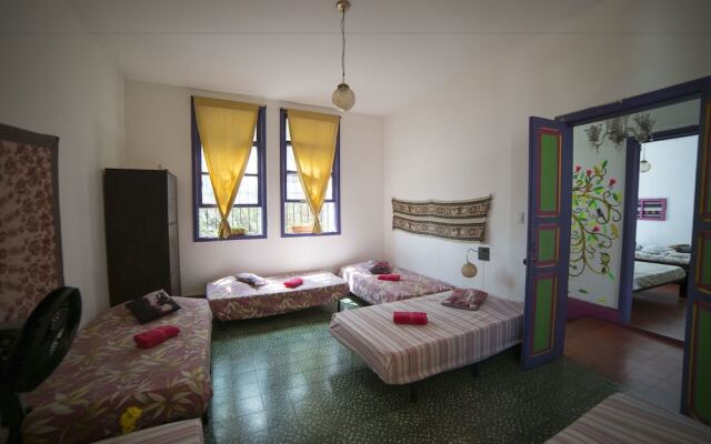 Hostal Encuentro - Hostel