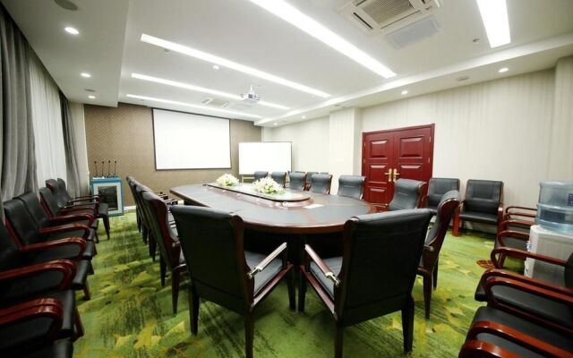 Chonpines Hotel (Shijiazhuang TV Wanda store)