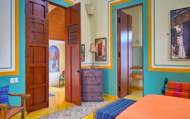 Casa Oasis Guest House and Spa