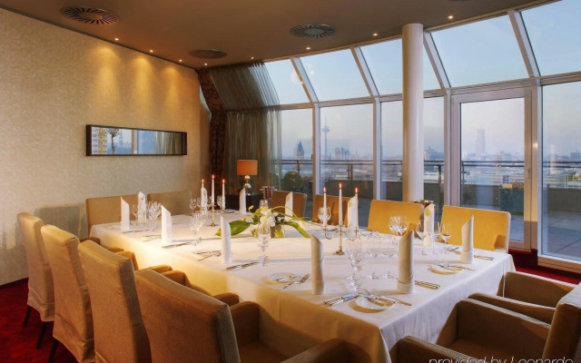 Wasserturm Hotel Cologne, Curio Collection by Hilton