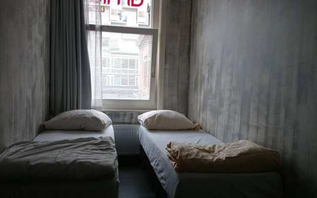 Amigo Hotel - Hostel