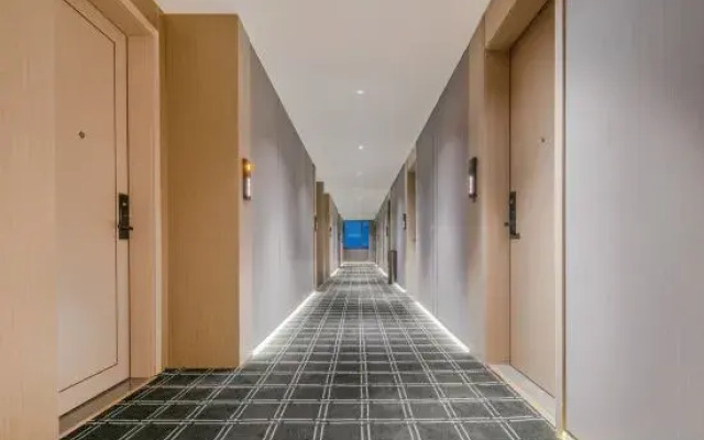MEYO Hotel