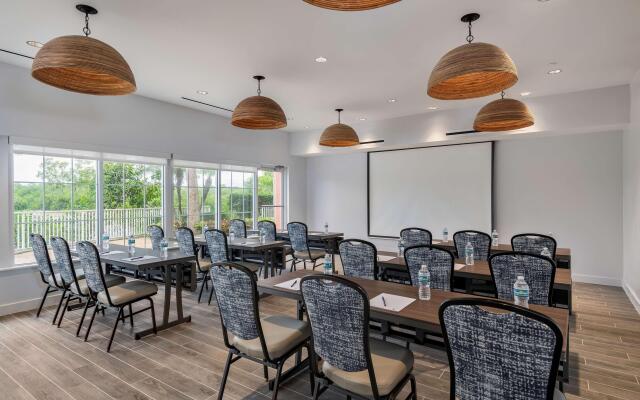 DoubleTree Suites by Hilton Naples