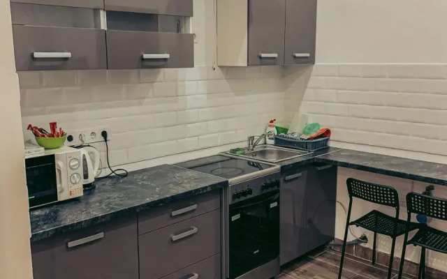 Heroes Square Apartment