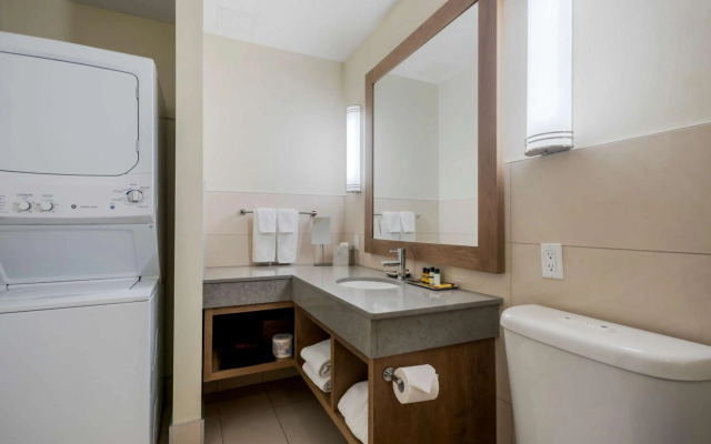 Best Western Plus Sawridge Suites