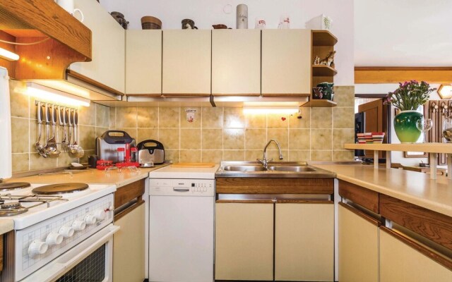 Awesome Home in Kolavici With Wifi and 2 Bedrooms