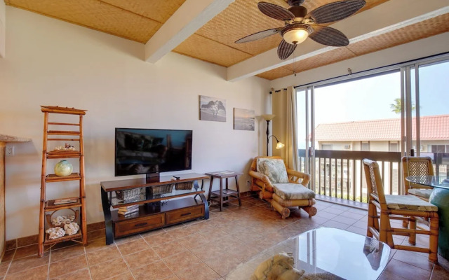 Kailua-kona Condo: Steps to Beach & Downtown!