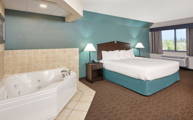 AmericInn Lodge & Suites Green Bay East