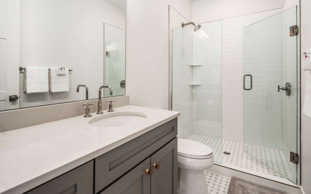 Desert Brooke 5 Bedroom Townhouse