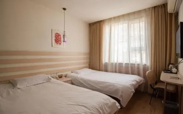 De Xiang Hotel（‌Dalian University of Technology‌）
