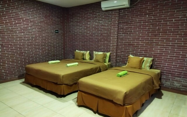 Wimbo Hotel Borobudur