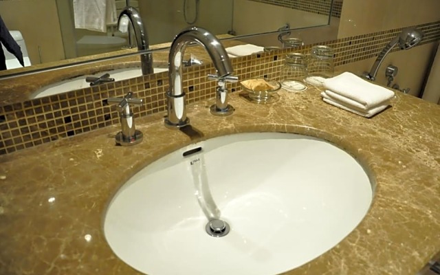 Qingdao Jinshan We+ Holiday Apartment (Wusi Square)