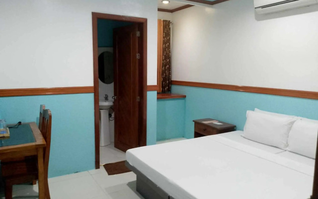 Garnet Hotel
