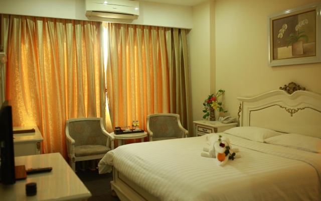 White Palace Hotel – Guest Rooms – Ha Tinh