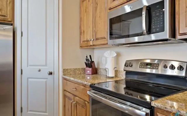 Canyon Oasis 4 Bedroom Apts