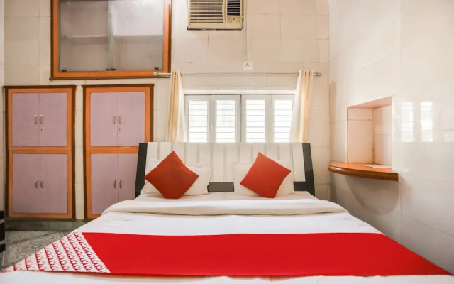 German Cafe by OYO Rooms