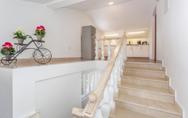 Stunning Apartment in Malinska With Wifi and 1 Bedrooms