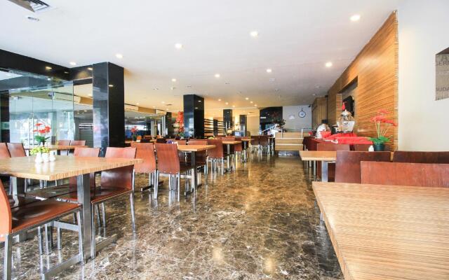iShine Hotel