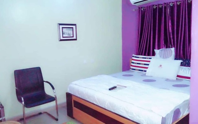 Multifield Hotel & Suites