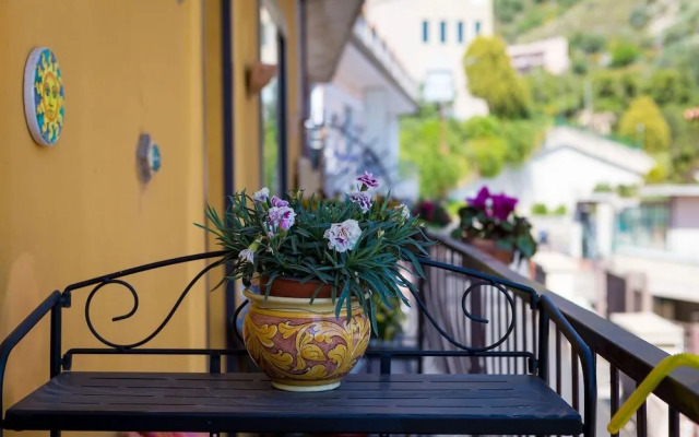 Taormina Centro Apartment