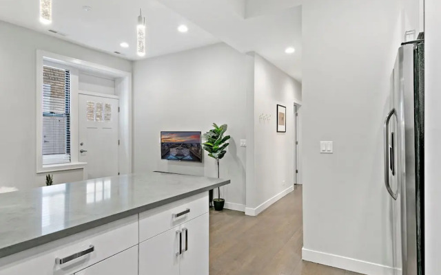 Your 2BR Home - Div 102 rep