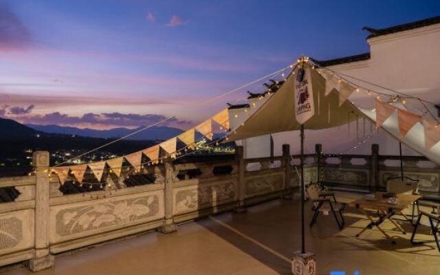 Wengu 1970 Panorama Holiday Hotel