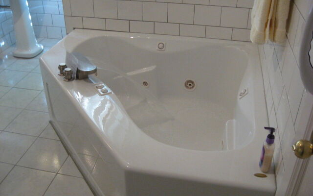 Bayberry House Bed & Breakfast