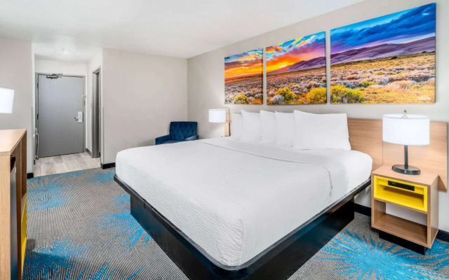 Days Inn by Wyndham Los Lunas