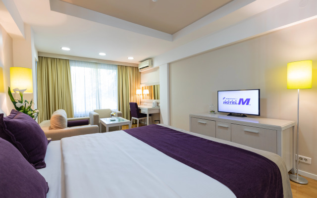 Hotel M