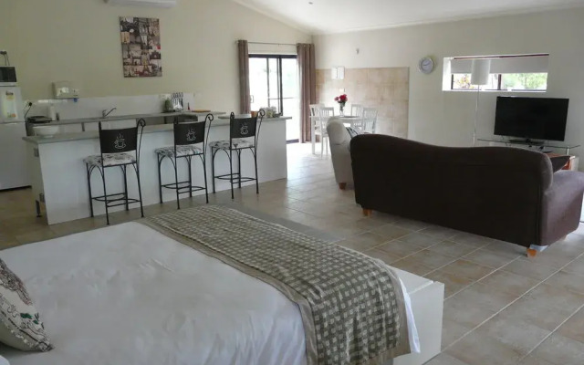 Granite Gardens Cottages & Lake Retreat