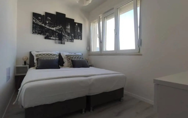 NEW! Top apartment, Split view from above