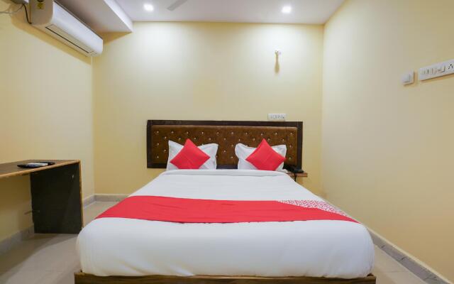 OYO 63371 R Square Stay