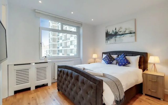 Stunning 4 Bed & 4 Bath House- Hyde Park