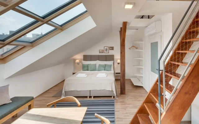 Louren Apartments