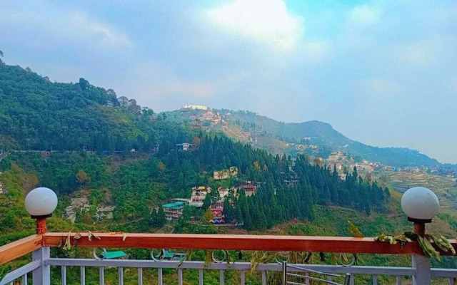 Hotel The Pine Villa Mussoorie