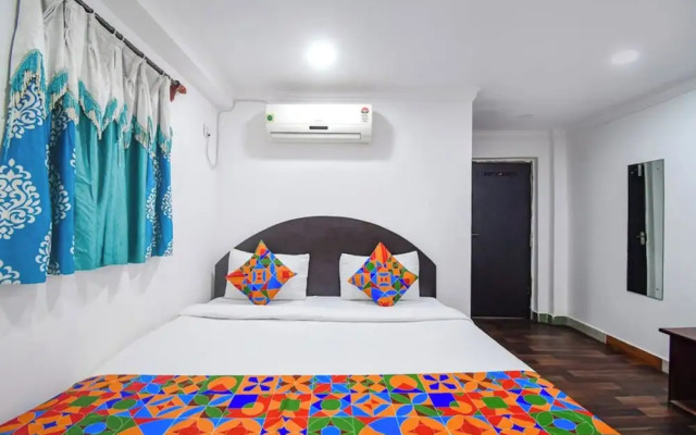 Goroomgo Royal Oak Guest House Nabapally Sector 4 Kolkata