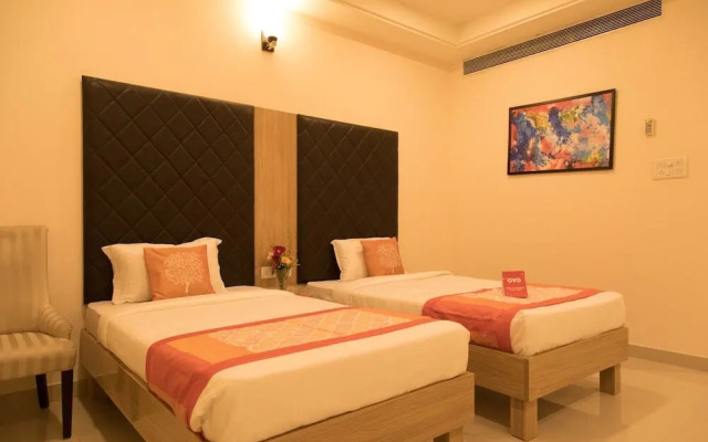 Hotel Solitaire by OYO Rooms