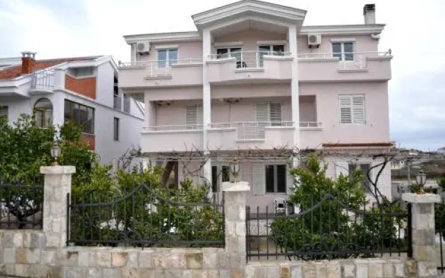 Apartments Perezaj