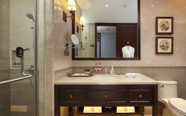 CIMC Executive Apartments