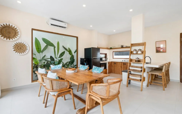 Roselle Villa by Betterplace