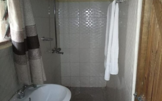 Mara Topi Safari Lodge