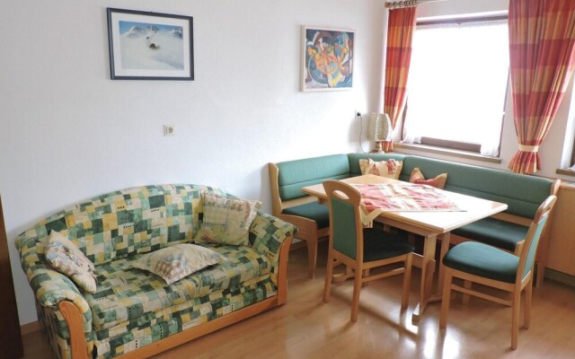 Stunning Apartment in Schnann With 2 Bedrooms and Wifi