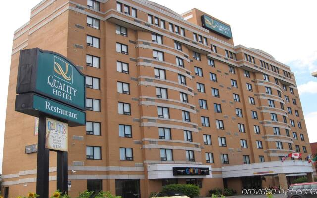 Quality Hotel & Suites Montreal East