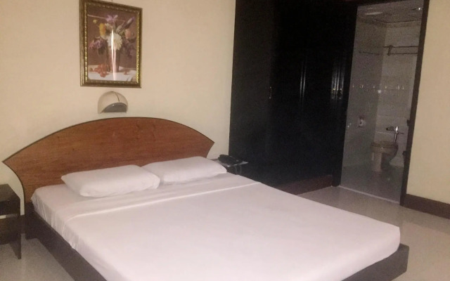 Paragon Suites