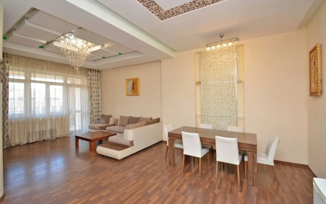 North Ave. Apartments by Luxe Group HH55