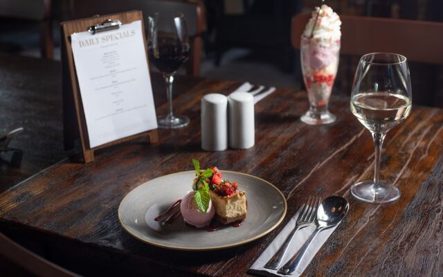 The Hog's Head Inn - The Inn Collection Group