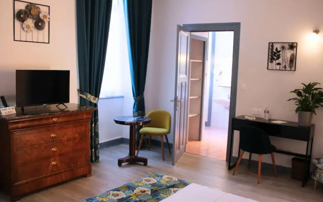 Grand Hôtel de Bourbon-Lancy - Logis - Restaurant et Spa