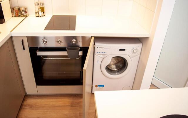 Stylish Modern Studio, Chalkida centre, seaside